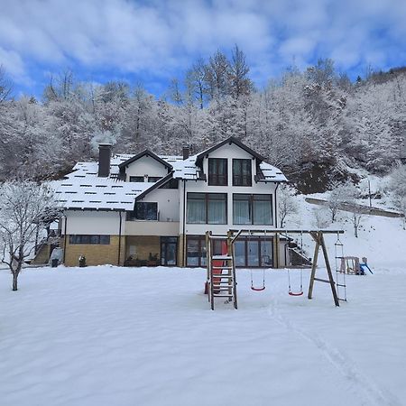 Zlatarska Dolina Acomodação com café da manhã Nova Varoš Exterior foto