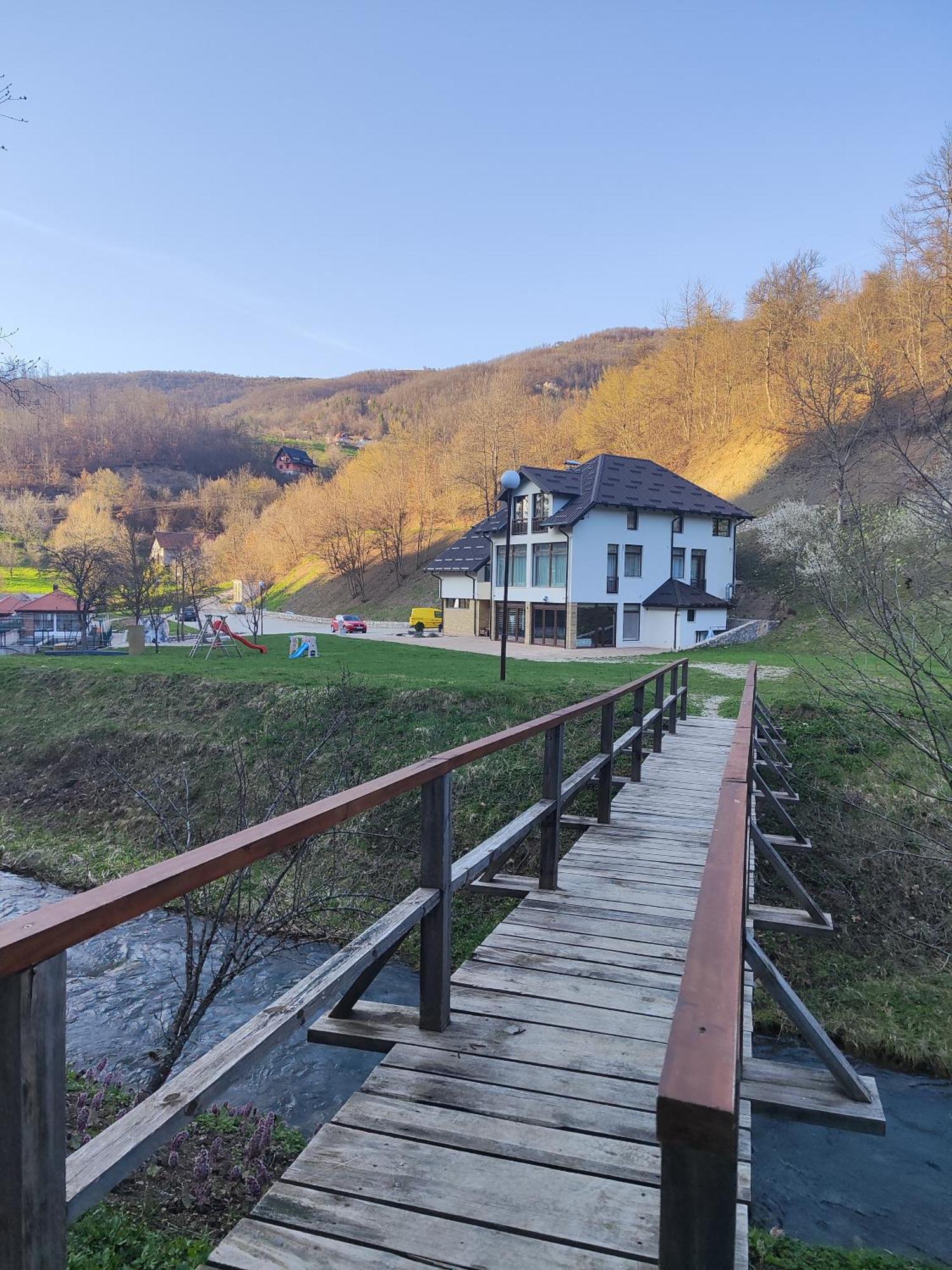 Zlatarska Dolina Acomodação com café da manhã Nova Varoš Exterior foto